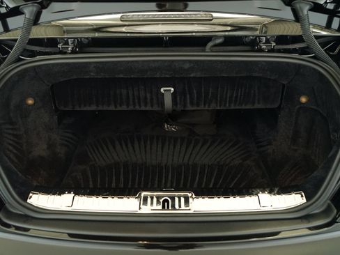 Used 2018 Rolls-Royce Dawn RWD image 33