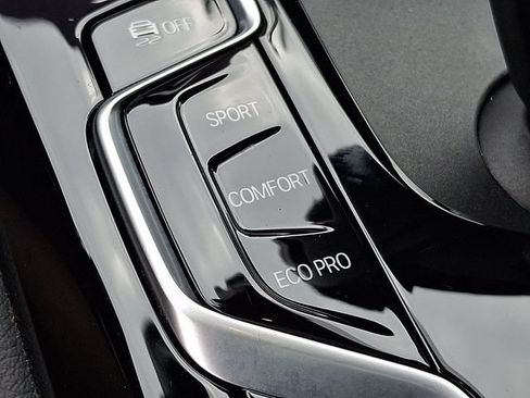 Used 2023 BMW 530i w/ Premium Package RWD image 27