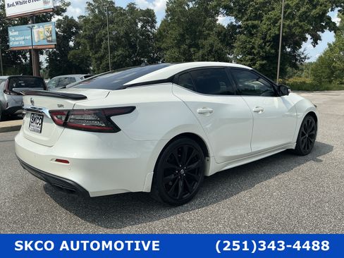 Used 2020 Nissan Maxima SR w/ Sport Mat Group FWD image 5