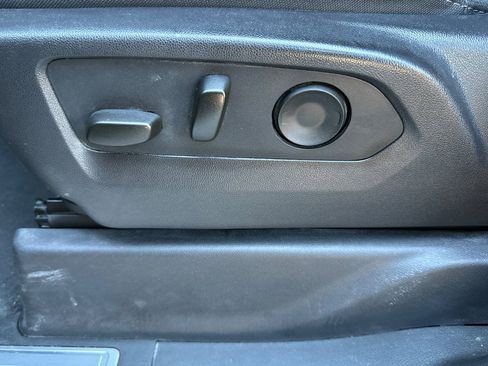 Used 2024 GMC Sierra 1500 Elevation image 13