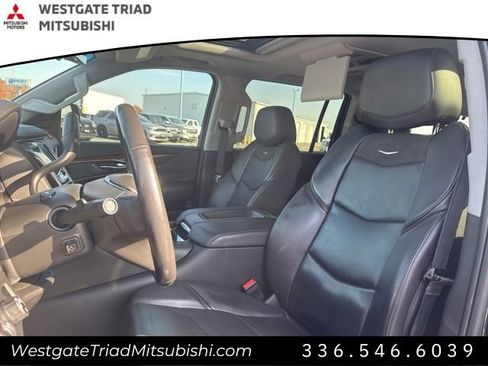 Used 2019 Cadillac Escalade ESV Premium Luxury w/ Escalade Sport Edition image 15