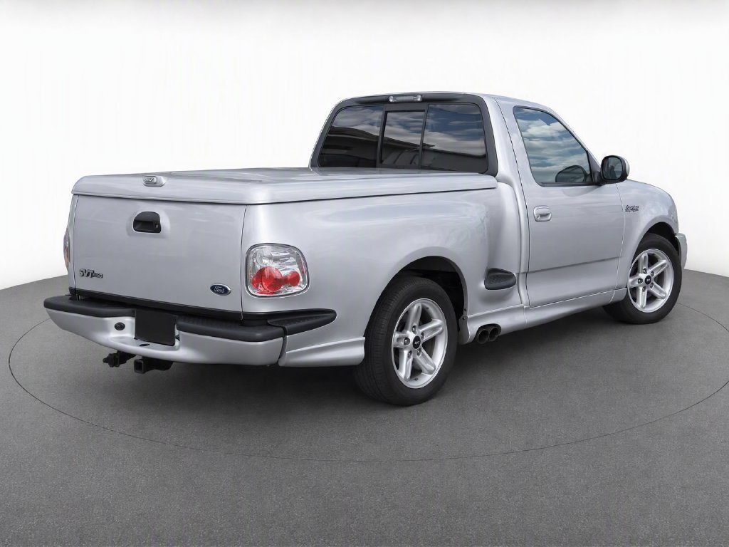 Used 2001 Ford F150 Lightning RWD image 6