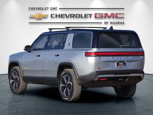 Used 2023 Rivian R1S Adventure image 5