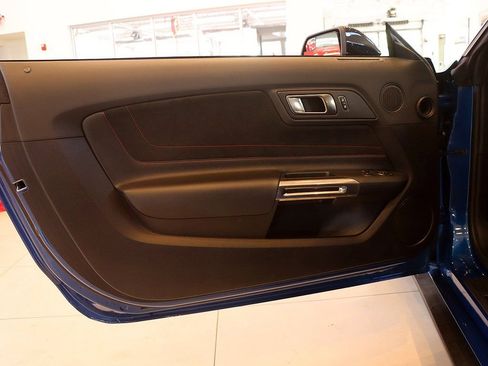 Used 2017 Ford Mustang Shelby GT350R w/ GT350R Equipment Group 920A image 50