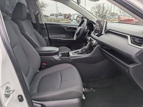 Used 2024 Toyota RAV4 LE image 29