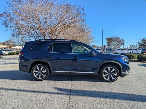 Used 2024 Honda Pilot Touring image 9
