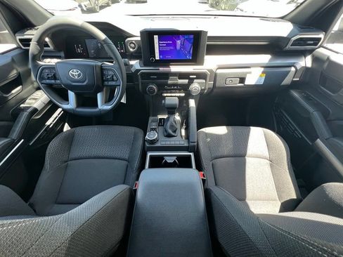 New 2026 Toyota 4Runner SR5 AWD/4WD image 18