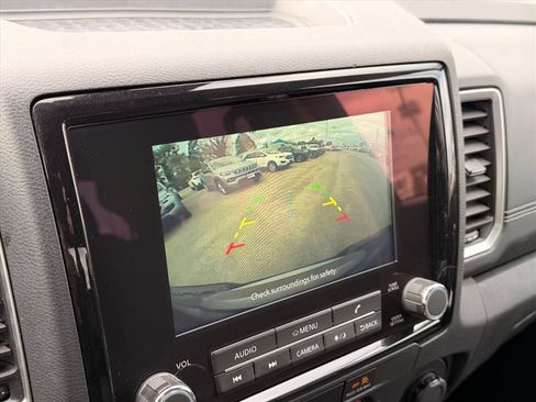 Used 2023 Nissan Frontier SV image 29