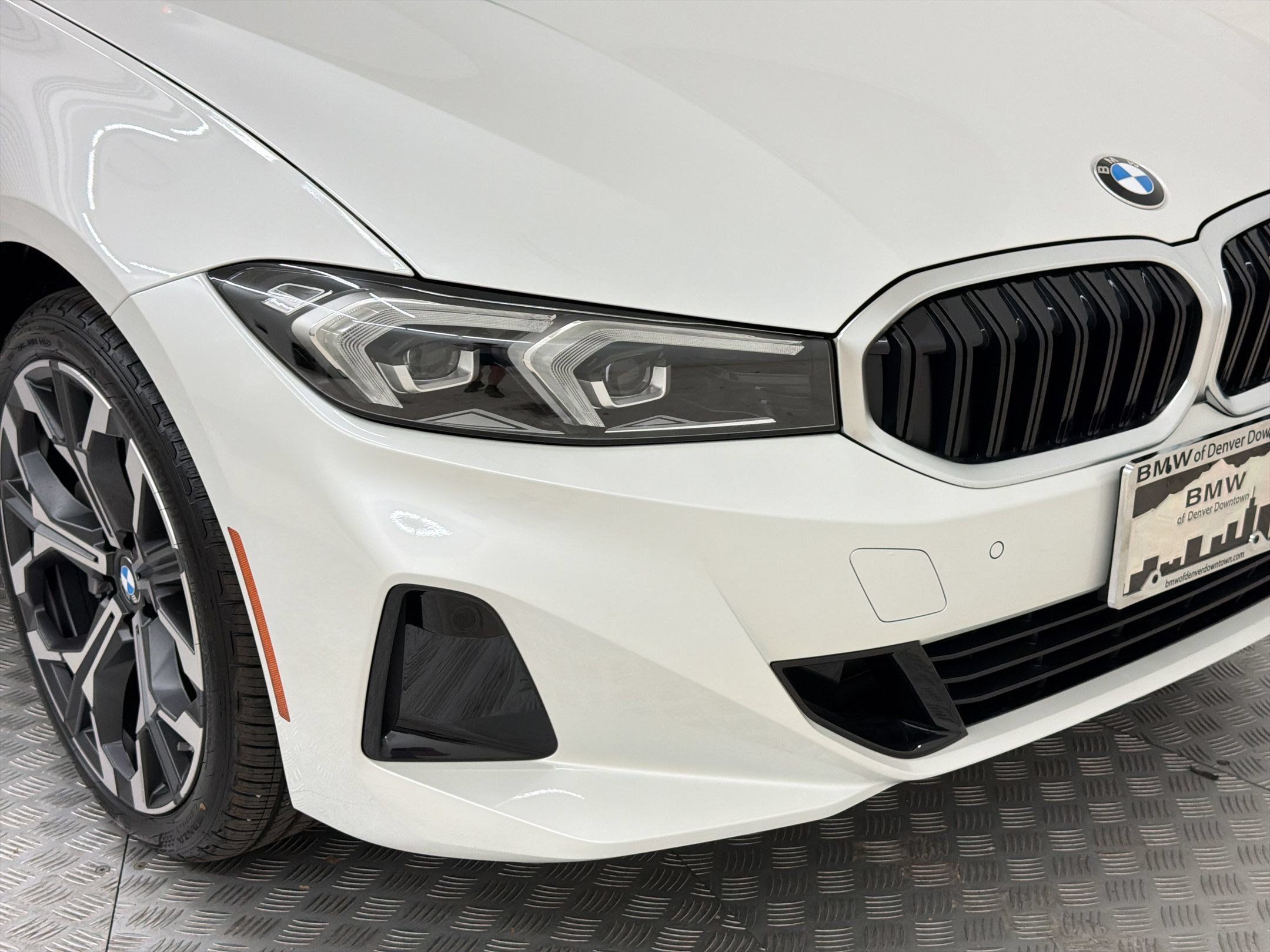Used 2026 BMW 330i xDrive Sedan w/ Premium Package AWD/4WD image 12