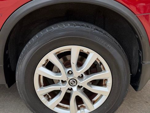 Used 2018 Nissan Rogue SV AWD/4WD image 25