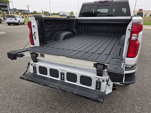 Used 2023 Chevrolet Silverado 2500 High Country w/ Safety Package II AWD/4WD image 9