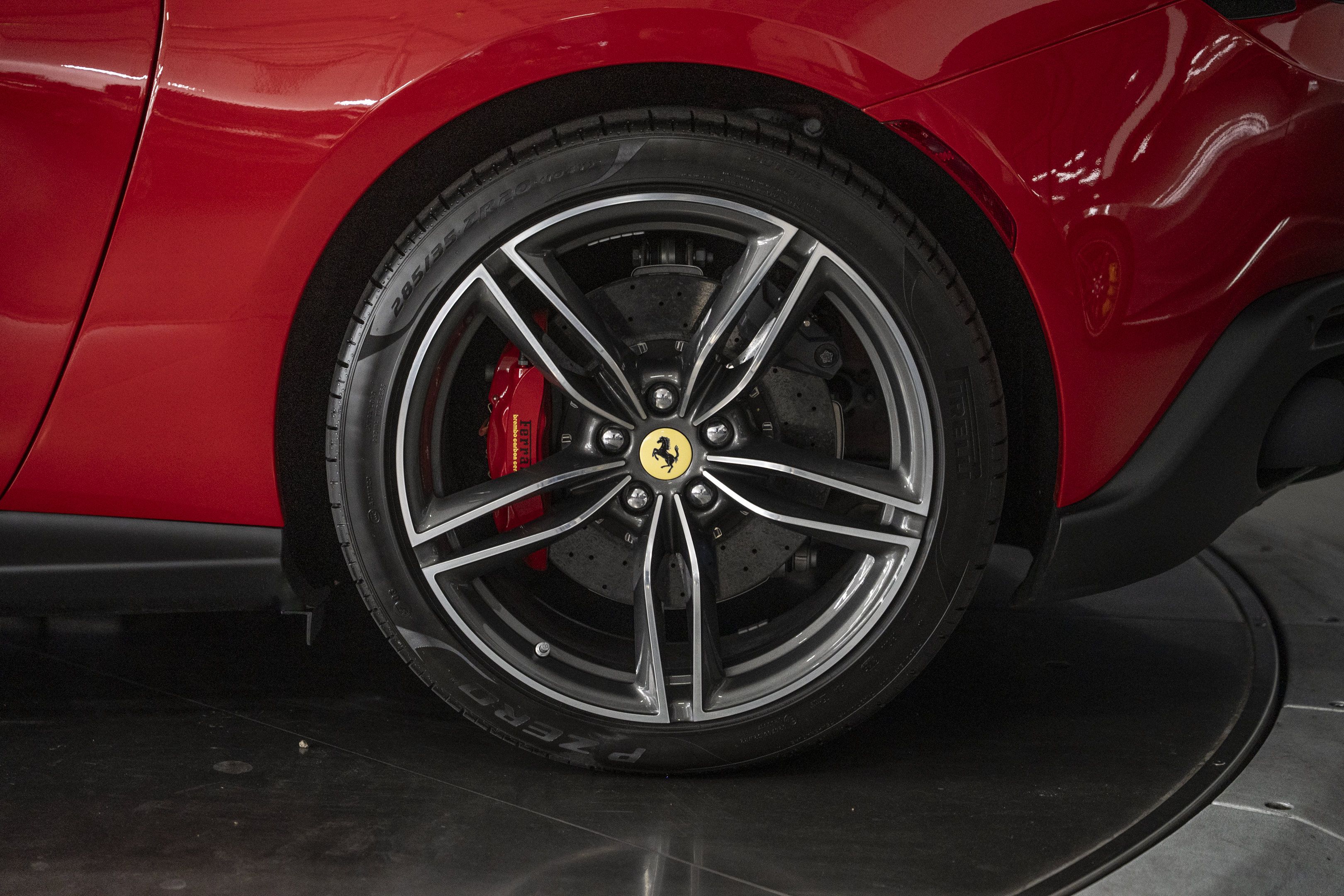 Used 2026 Ferrari Roma Spider RWD image 22