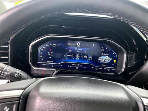 Used 2023 Chevrolet Silverado 1500 LT image 24