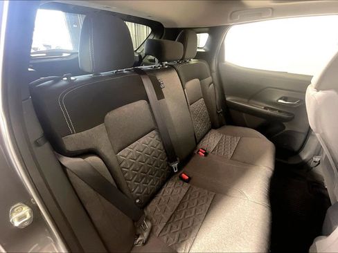 Certified 2025 Nissan Kicks SV w/ SV Premium Package AWD/4WD image 35