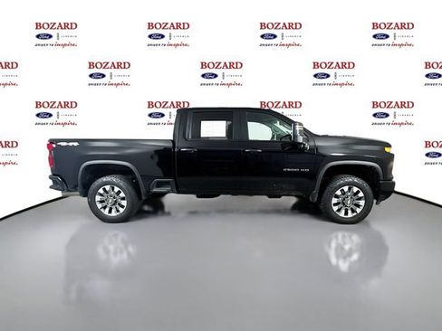 Used 2025 Chevrolet Silverado 2500 Custom w/ Custom Value Package AWD/4WD image 9