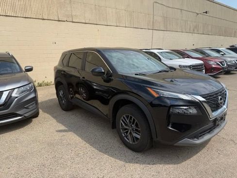 Used 2023 Nissan Rogue FWD image 3