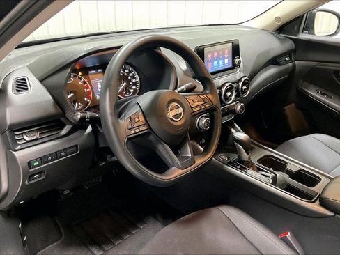 Used 2025 Nissan Sentra S image 14