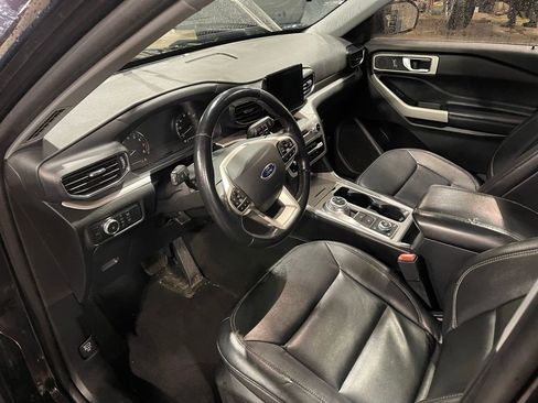 Used 2020 Ford Explorer XLT w/ Equipment Group 202A image 14