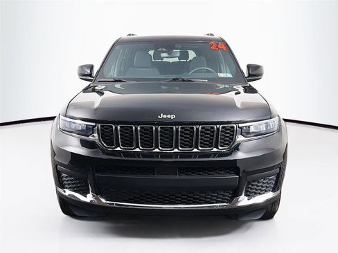 Used 2024 Jeep Grand Cherokee L Laredo w/ Luxury Tech Group I image 2