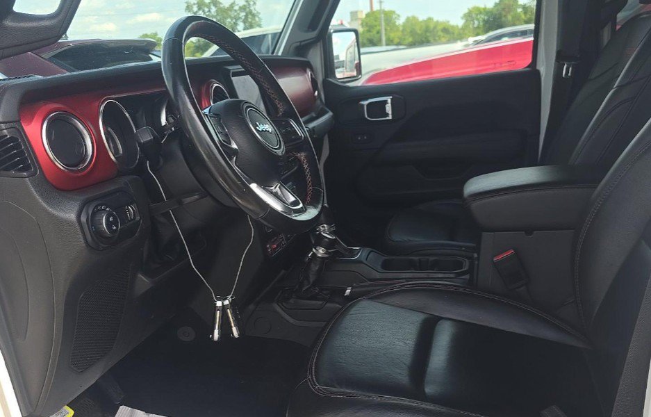 Used 2023 Jeep Gladiator Rubicon w/ LED Lighting Group AWD/4WD image 5