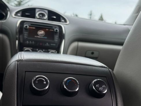 Used 2015 Buick Enclave Leather image 13