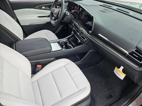 New 2026 Chevrolet Traverse High Country image 15