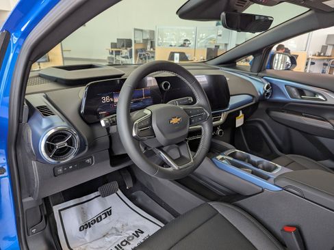 New 2026 Chevrolet Equinox EV LT w/ Convenience Package II image 6