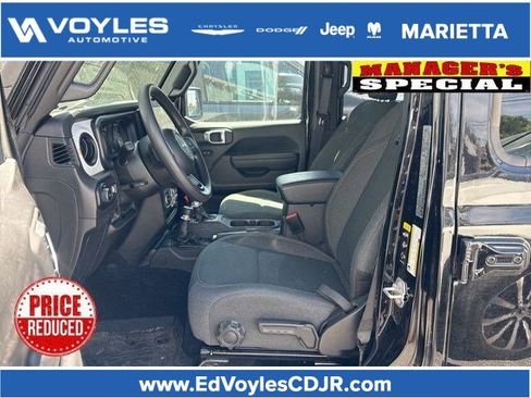 Used 2025 Jeep Wrangler Sport AWD/4WD image 1