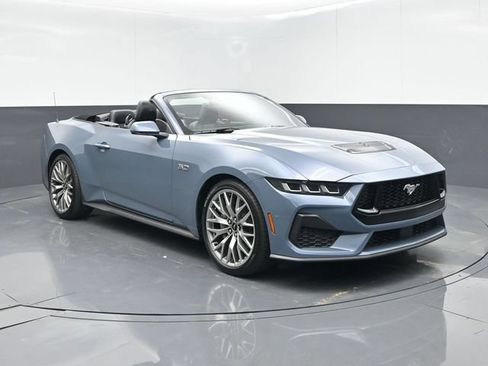 Certified 2025 Ford Mustang GT Premium RWD image 1