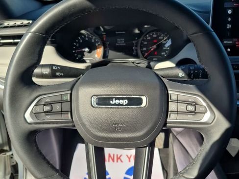 Used 2024 Jeep Compass Limited image 33