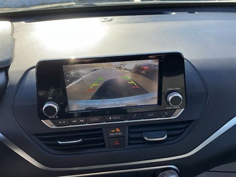 Used 2022 Nissan Altima 2.5 S image 18