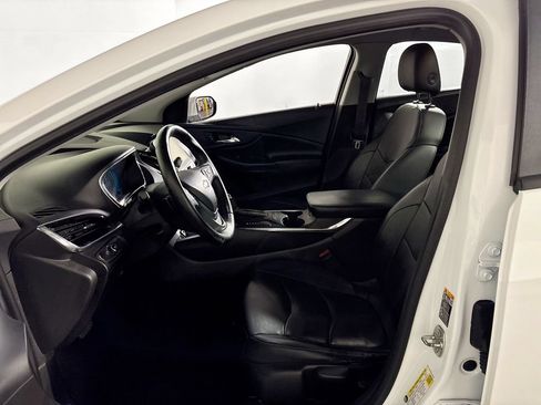 Used 2017 Chevrolet Volt Premier w/ Driver Confidence II Package FWD image 11