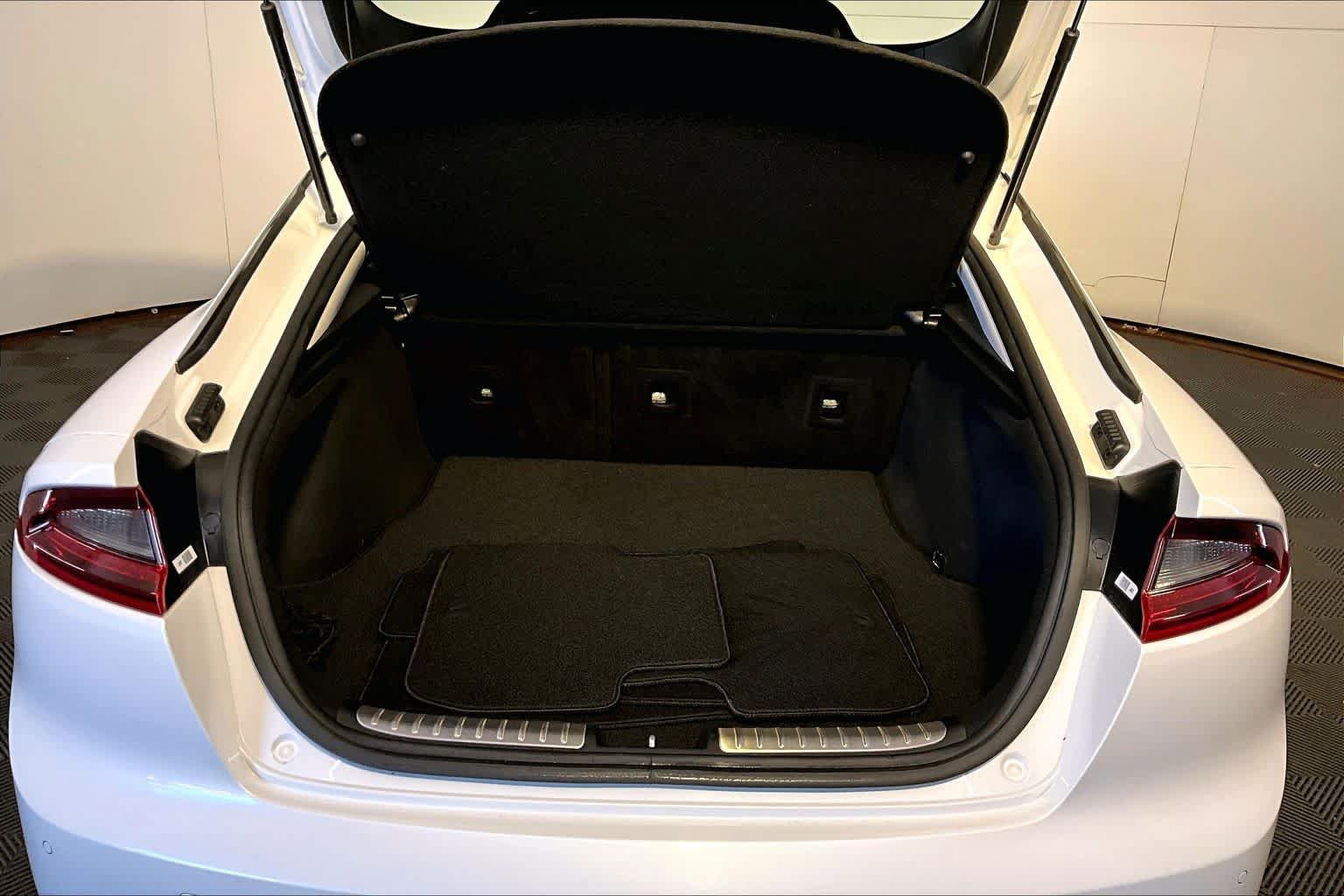 Used 2019 Kia Stinger RWD image 34