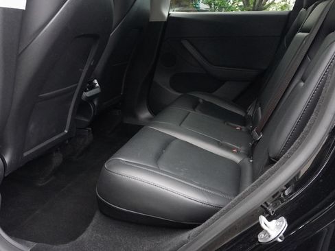 Used 2024 Tesla Model Y Long Range AWD/4WD image 28