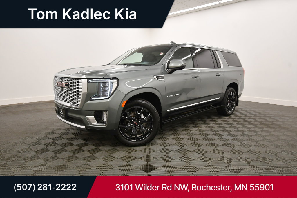 Used 2023 GMC Yukon XL Denali AWD/4WD image 1