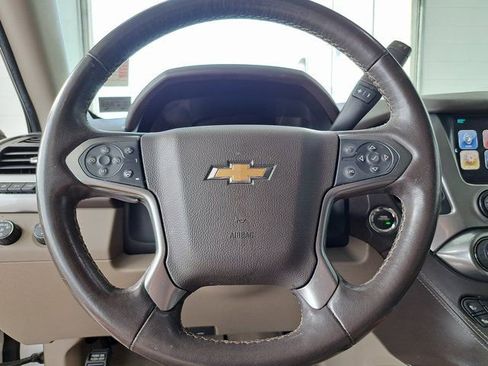 Used 2019 Chevrolet Suburban Premier AWD/4WD image 10