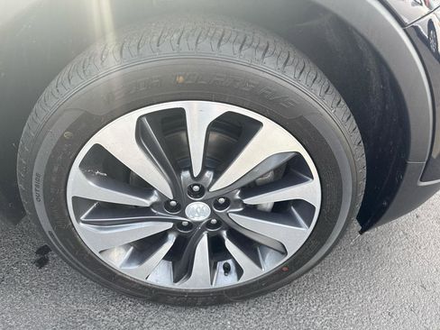 Used 2021 Buick Encore Preferred w/ Safety Package FWD image 28