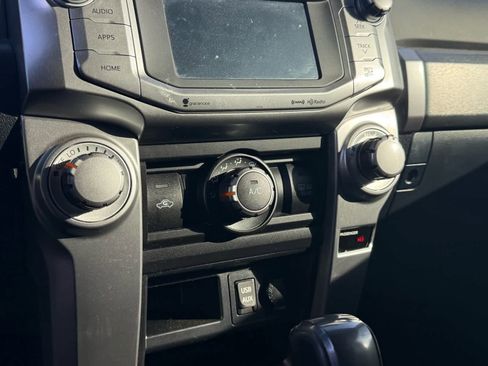 Used 2016 Toyota 4Runner SR5 image 17