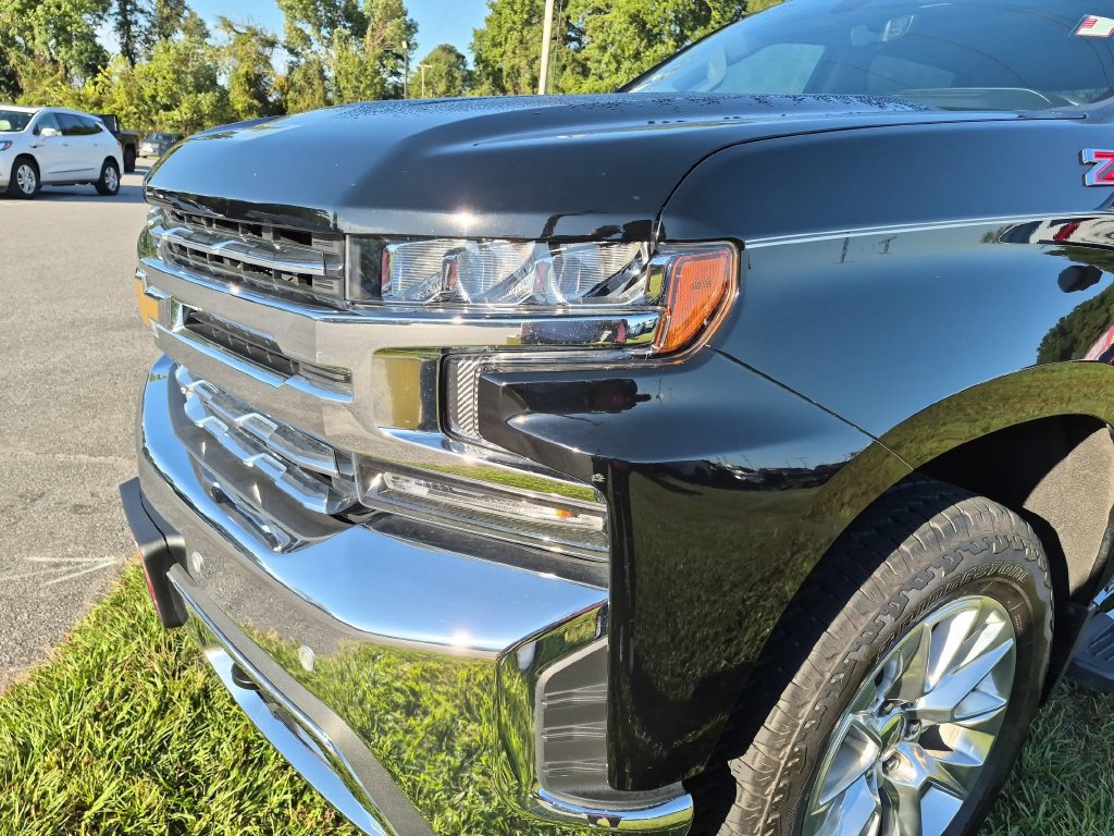 Used 2021 Chevrolet Silverado 1500 LTZ w/ LTZ Premium Package AWD/4WD image 7