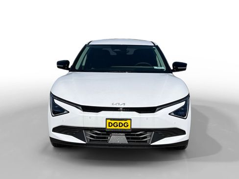 New 2025 Kia EV6 Light image 8