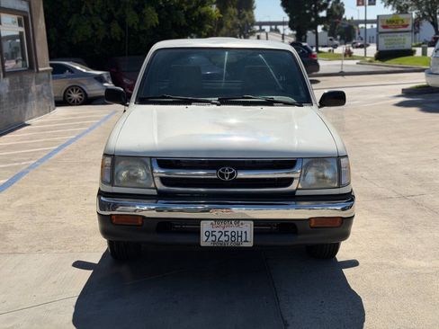 Used 1998 Toyota Tacoma 2WD Regular Cab w/ Value Edition Plus Pkg image 4