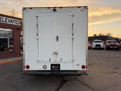 Used 2015 GMC Savana 3500 image 6