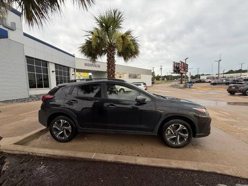 Used 2024 Subaru Crosstrek 2.0i Premium AWD/4WD image 16
