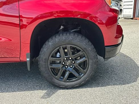 Used 2023 Chevrolet Silverado 1500 LT Trail Boss w/ LT Trail Boss Premium Package AWD/4WD image 12