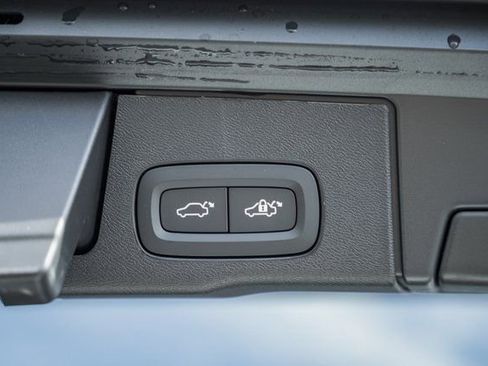 Used 2026 Volvo XC60 B5 Plus w/ Protection Package Premier image 10