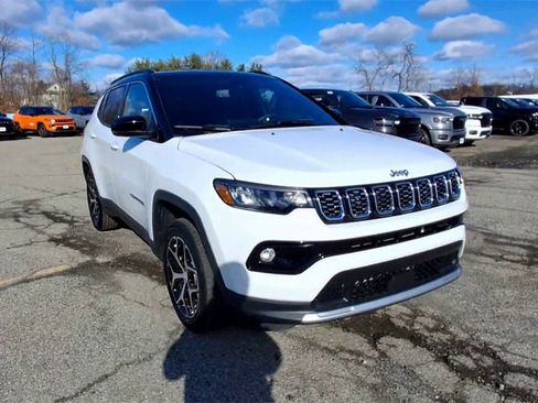 Certified 2024 Jeep Compass Limited image 2