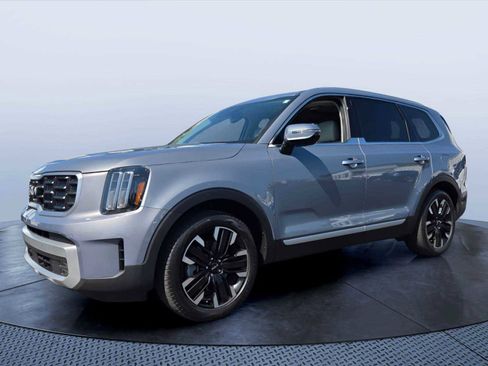 Used 2024 Kia Telluride SX w/ Towing Package image 2
