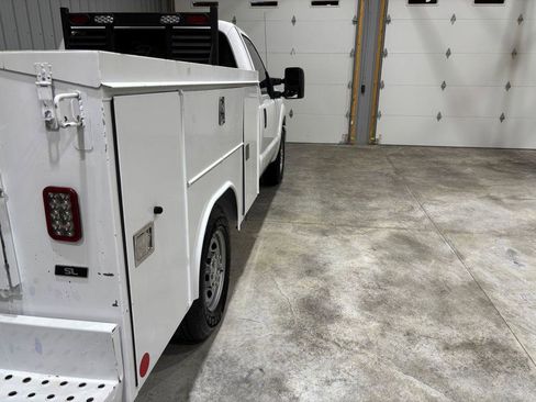 Used 2012 Ford F250 XL w/ XL Value Pkg image 10