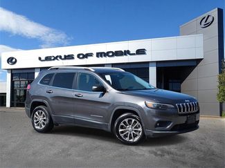 Used 2019 Jeep Cherokee Latitude Plus w/ Comfort/Convenience Group image 1