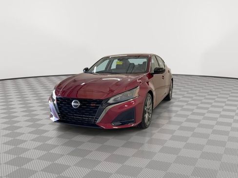 Certified 2024 Nissan Altima 2.0 SR image 5